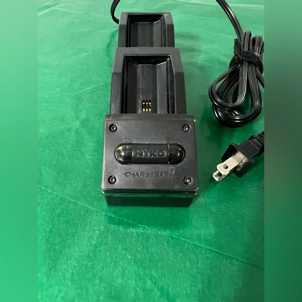 NYKO Charge Base for use with Xbox double controllers